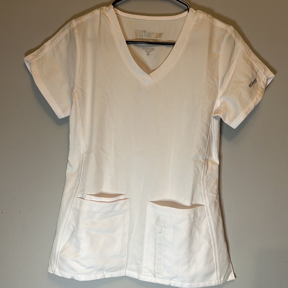 Greys Anatomy by Barco Women’s White V-Neck Scrub Top Size X Small
